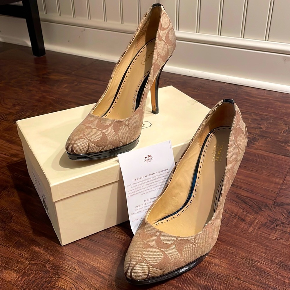 Coach khaki heels. Size 10M